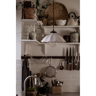 Ceramiczna lampa wisząca Alva biała 30cm w kuchni 02